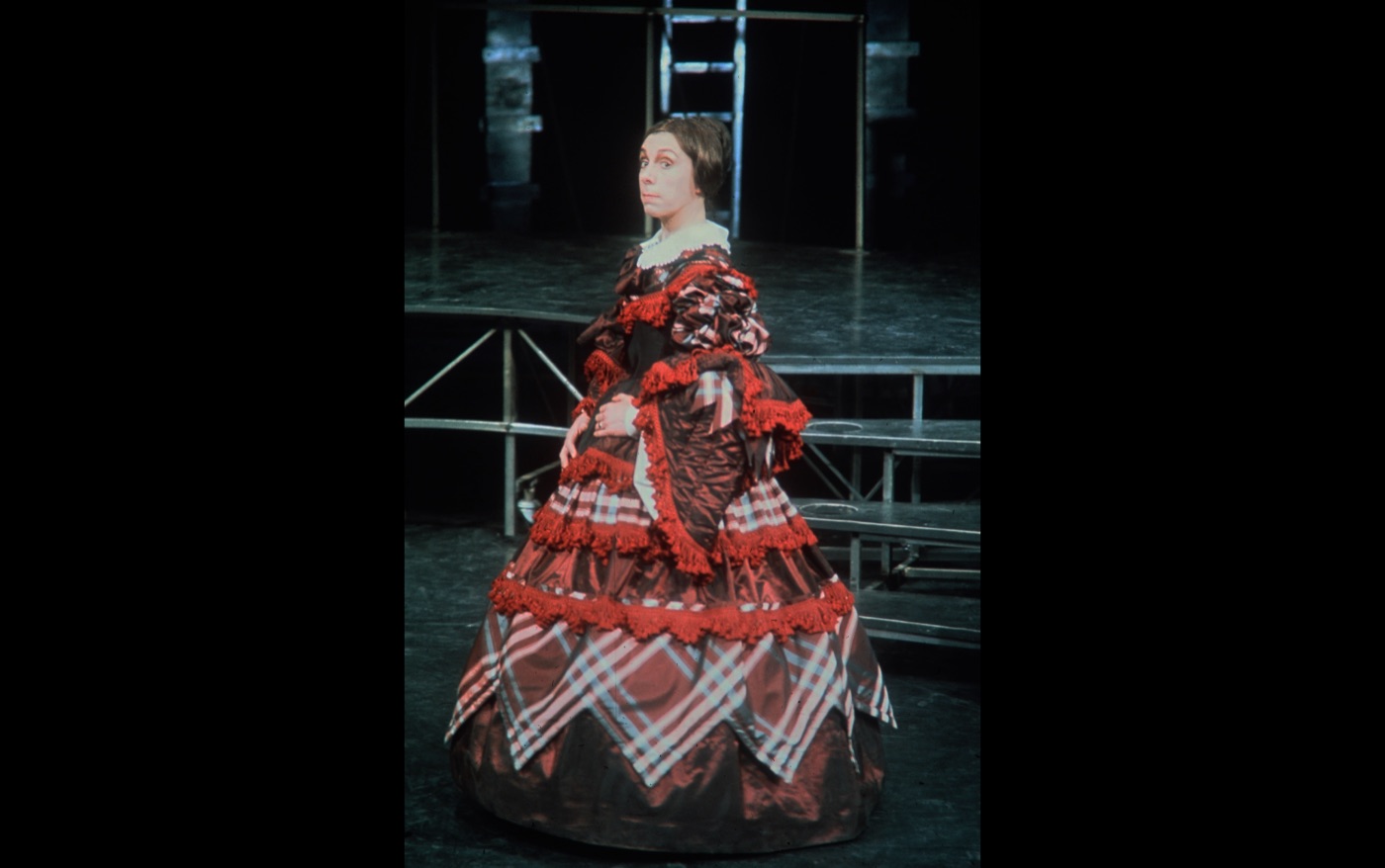 Freda Dowie as Queen Victoria in tartan and lace, Little Giant, Greenwich Theatre