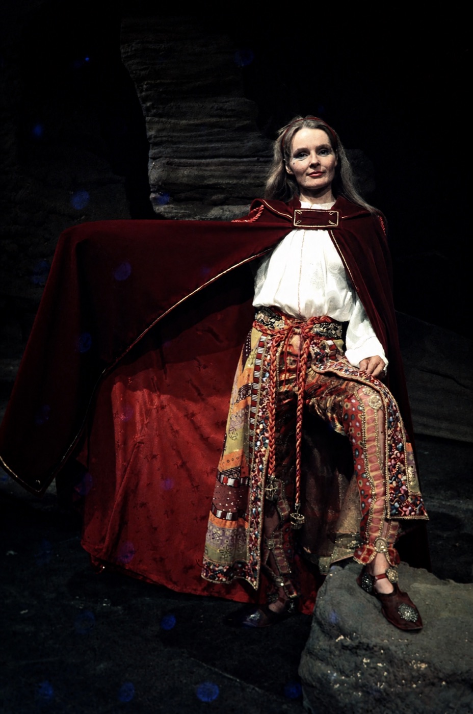 Katherine Houghton, fourth costume design, Too True to be Good